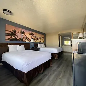 Days By Wyndham Airport Motel